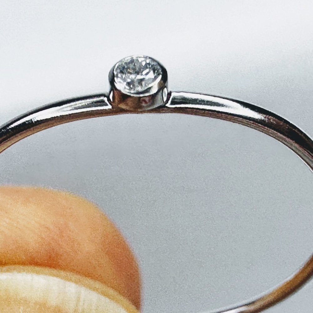 14K white gold 0.03ct G/VS2 round brilliant Solitaire Diamond stackable ring sz6 - Picture 5 of 7